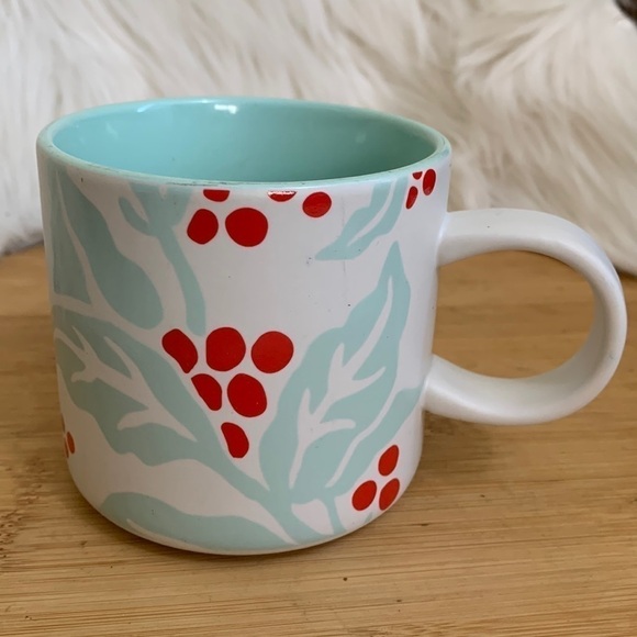 Starbucks | Holiday 2018 Christmas Holly Berries Ceramic Coffee Mug 12 Oz - Picture 1 of 11